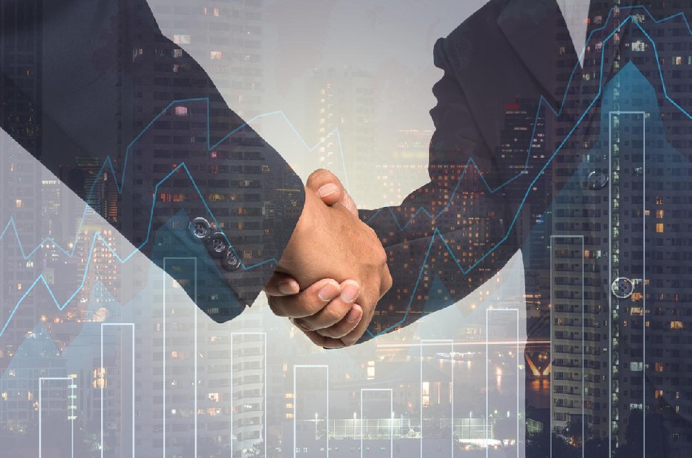 ECN账户 vs STP账户：我该选哪种？以及交易盈利后如何报税？