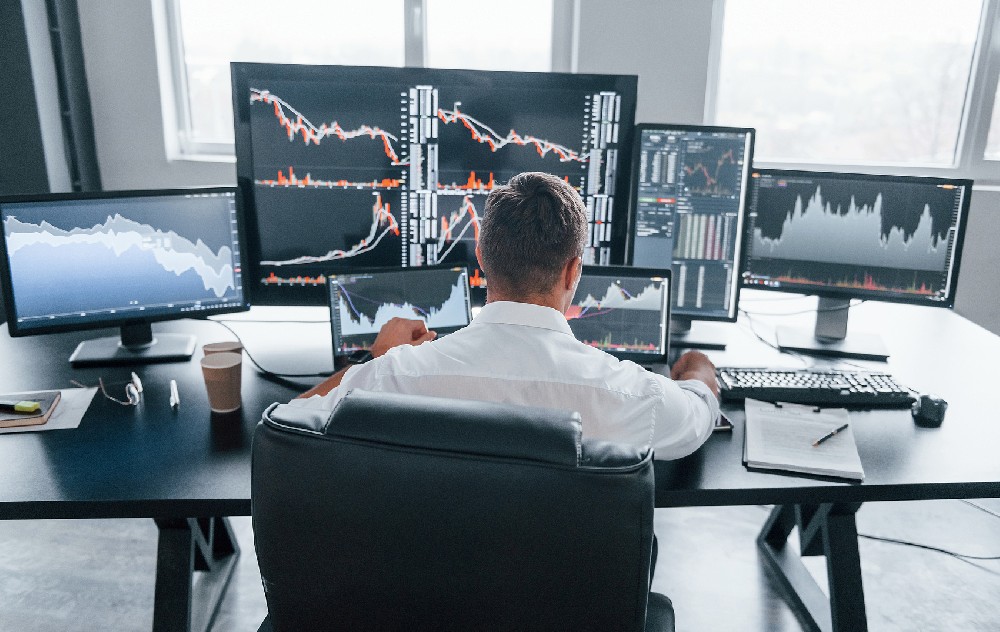 贵金属交易的成本结构与工具配置：以 ACE Markets 平台功能为观察样本